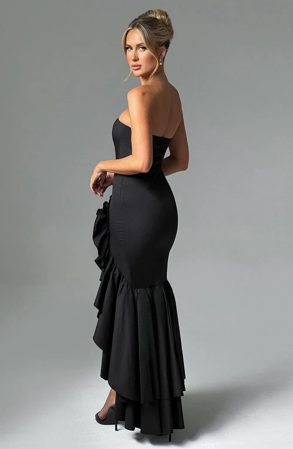 Angelina Maxi Graceful Dress - Black