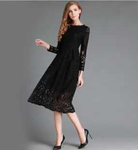 Runway Maxi Long-Sleeved Lace Dress