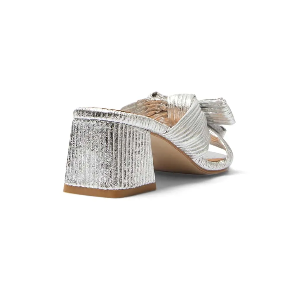 Tiffany Heel in Silver Pleat